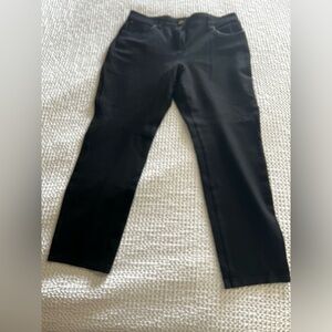 Chico's So Slimming Black Pants - Size 1.5 Short